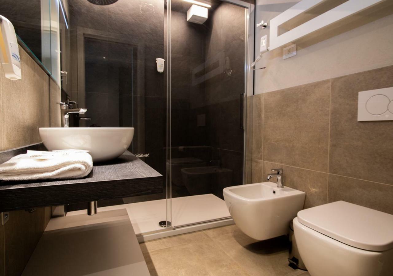 Astoria Living Apartments Bologna Ngoại thất bức ảnh